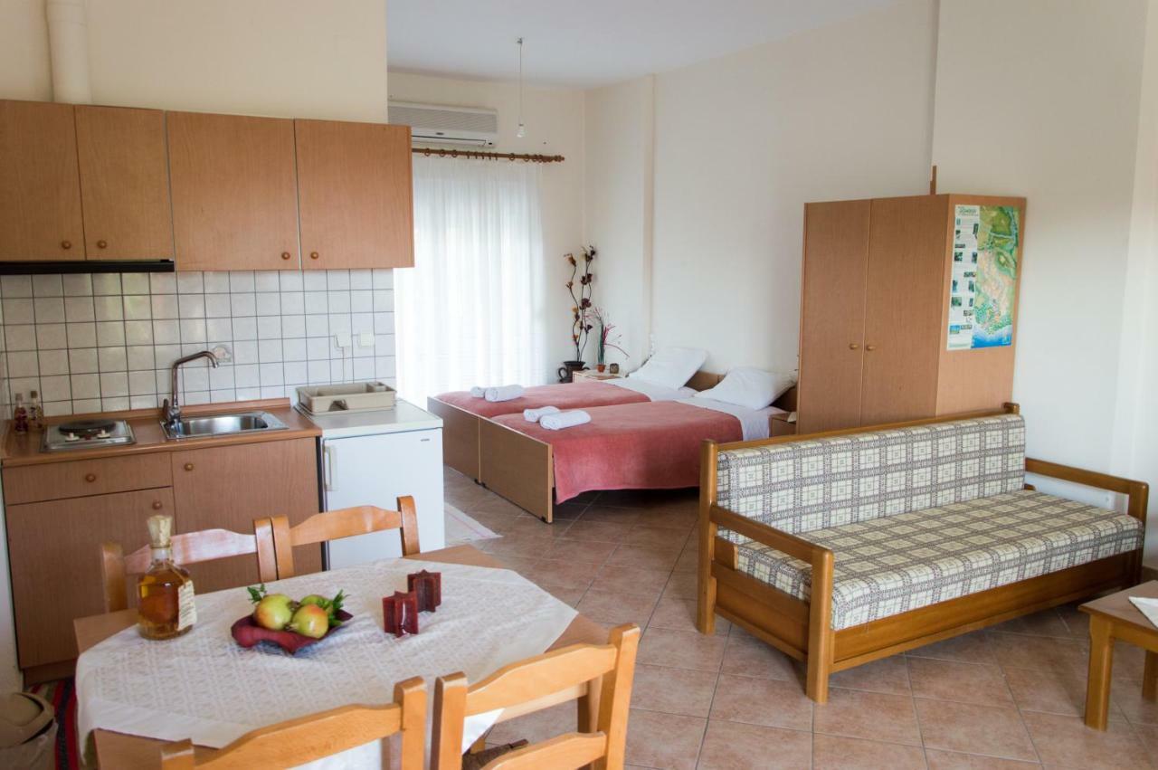 גליקי Dimitriou Rooms מראה חיצוני תמונה