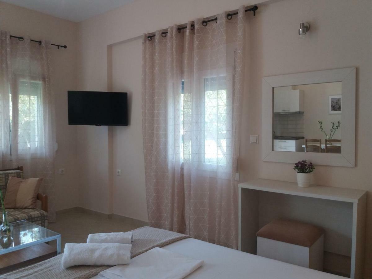 גליקי Dimitriou Rooms מראה חיצוני תמונה